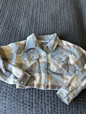 Miss Sparkling Cropped Plaid Shacket in Cream & Gray